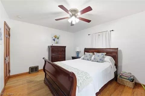 Bedroom - 455 11th St, Elyria, OH 44035 photo 3 of 4