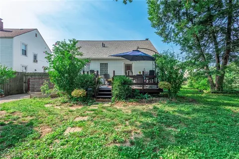 Exterior - 455 11th St, Elyria, OH 44035 photo 10 of 17
