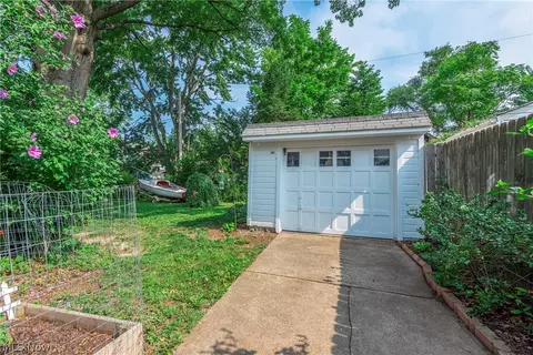 Exterior - 455 11th St, Elyria, OH 44035 photo 9 of 17