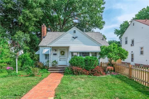 Exterior - 455 11th St, Elyria, OH 44035 photo 2 of 17