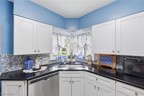 Kitchen - 455 11th St, Elyria, OH 44035 photo 2 of 5