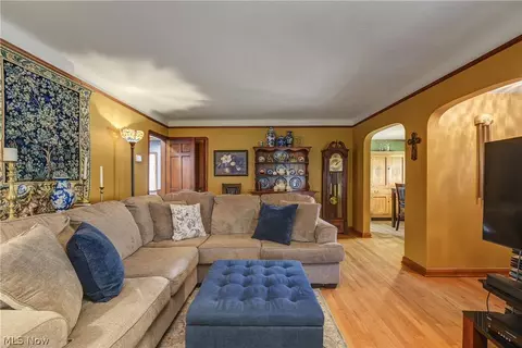 Living - 455 11th St, Elyria, OH 44035 photo 3 of 5
