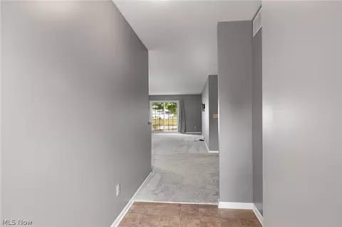Entry Way - 213 Westminster Way, Elyria, OH 44035 photo 3 of 6