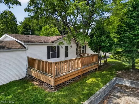 6835 Richmond Rd #14, Glenwillow, OH 44139