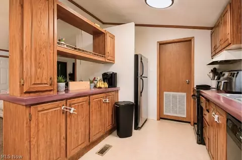 Kitchen - 8 Eddy Rd, Madison, OH 44057 photo 2 of 2