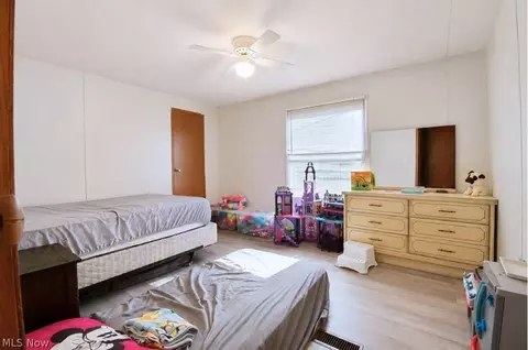 Bedroom - 8 Eddy Rd, Madison, OH 44057 photo 2 of 3