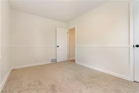 Bedroom - 128 Woolf Ave, Akron, OH 44312 photo 4 of 8