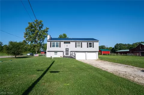 6175 Thompson Clark Rd, Bristolville, OH 44402