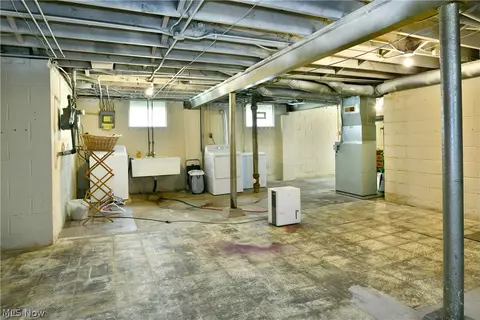 Other - 202 Elm St, Struthers, OH 44471 photo 4 of 8