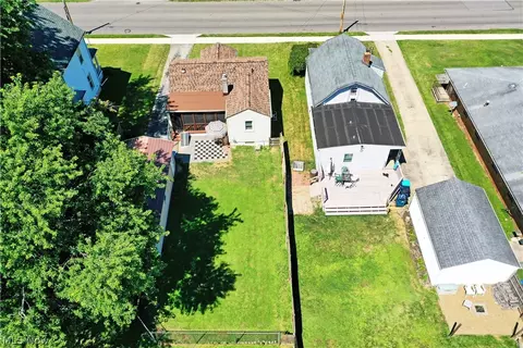 View/Area - 202 Elm St, Struthers, OH 44471 photo 1 of 4