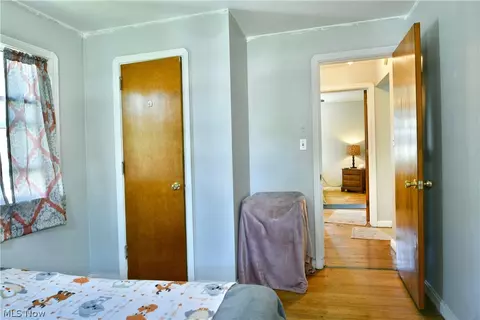 Bedroom - 202 Elm St, Struthers, OH 44471 photo 3 of 6