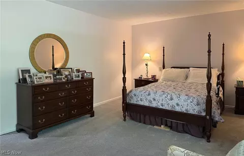 Bedroom - 438 Cedar Rd, Aurora, OH 44202 photo 3 of 6