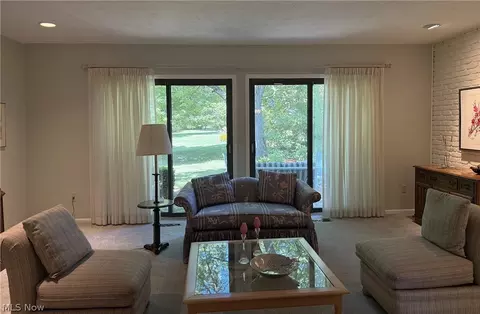 Living - 438 Cedar Rd, Aurora, OH 44202 photo 5 of 6