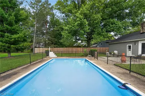 Exterior - 632 Beech St, Oberlin, OH 44074 photo 4 of 5