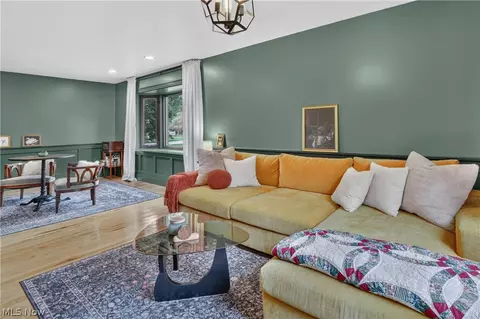 Living - 632 Beech St, Oberlin, OH 44074 photo 2 of 2