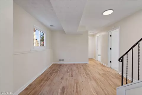 Living - 697 Ocean Ave, Akron, OH 44310 photo 4 of 4