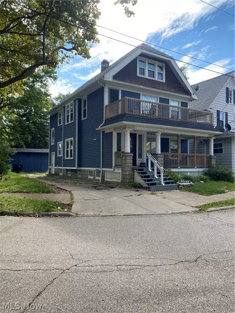 3735 W 47th Pl, Cleveland, OH 44102