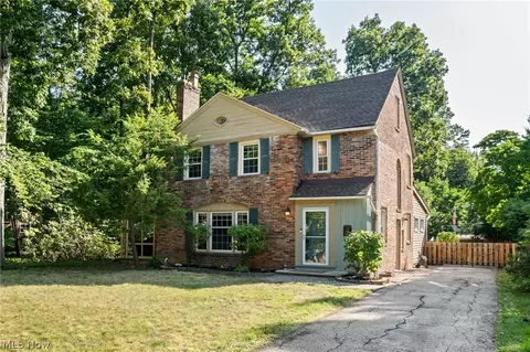 2031 Temblethurst Rd, South Euclid, OH 44121
