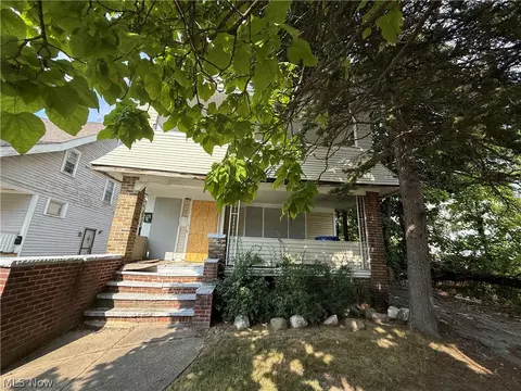 3384 E 121st St, Cleveland, OH 44120