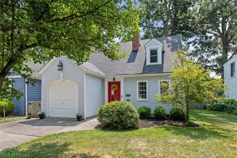 26707 Normandy Rd, Bay Village, OH 44140