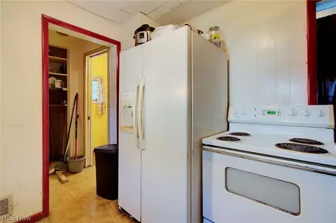 Kitchen - 176 E Ido Ave, Akron, OH 44301 photo 3 of 3
