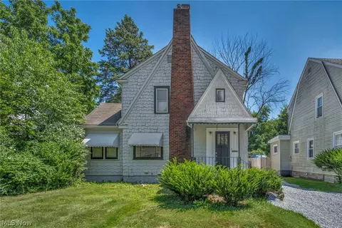 881 Valdes Ave, Akron, OH 44320