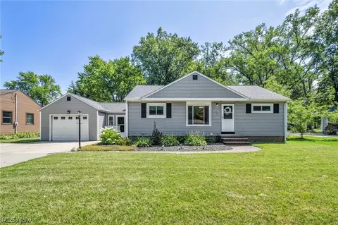 6033 Stearns Rd, North Olmsted, OH 44070