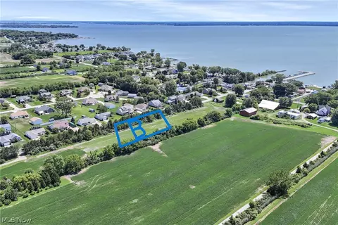 1840 S Danielle Rd, Lakeside Marblehead, OH 43440
