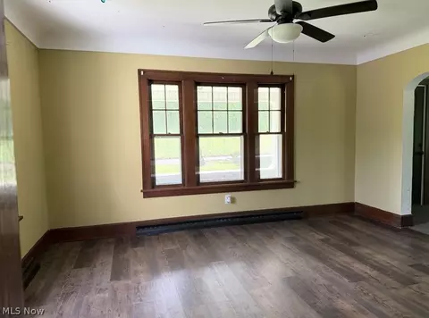 Living - 370 E Under Ridge Rd, Conneaut, OH 44030 photo 3 of 3