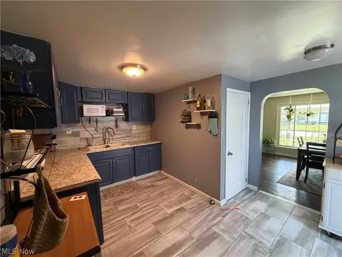 Kitchen - 116 Terrace Dr, Youngstown, OH 44512 photo 2 of 3