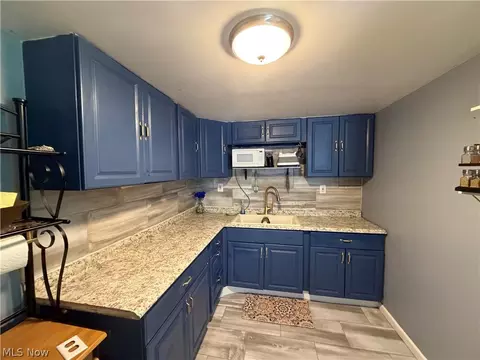 Kitchen - 116 Terrace Dr, Youngstown, OH 44512 photo 1 of 3