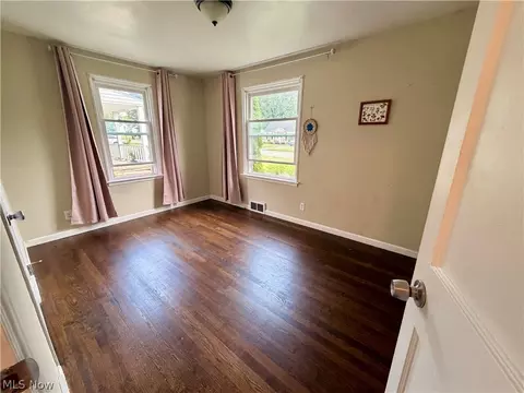 Bedroom - 116 Terrace Dr, Youngstown, OH 44512 photo 2 of 6