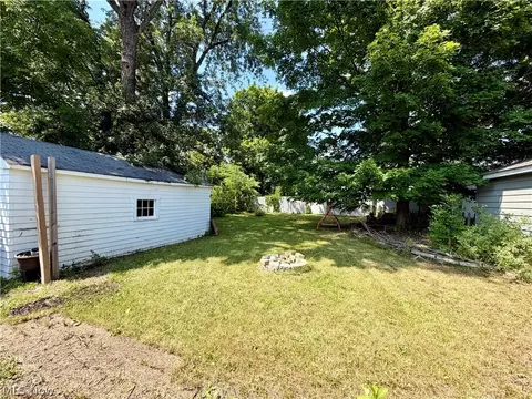 Exterior - 116 Terrace Dr, Youngstown, OH 44512 photo 2 of 3