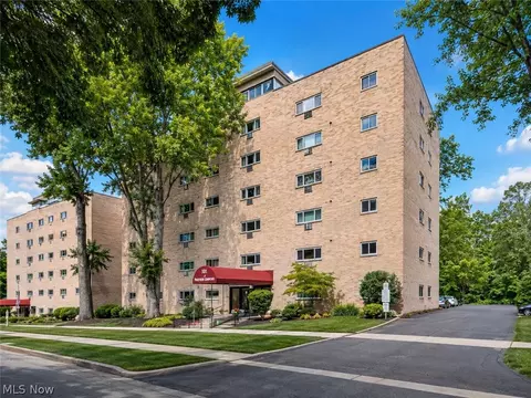 115 S Rocky River Dr #101, Berea, OH 44017