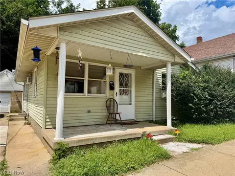 607 Allegheny St, Follansbee, WV 26037