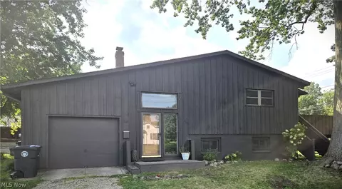 504 Larkin Ave, Akron, OH 44305