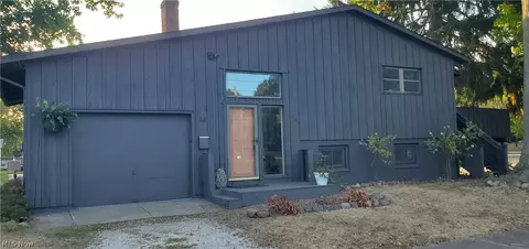 504 Larkin Ave, Akron, OH 44305