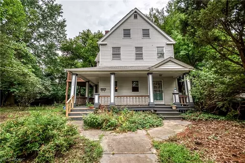 1792 W 57th St, Cleveland, OH 44102