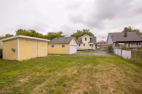 Exterior - 930 E 250th St, Euclid, OH 44132 photo 3 of 5