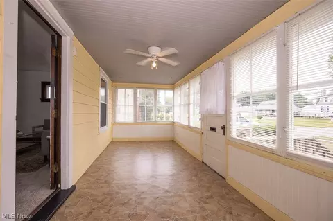 Entry Way - 930 E 250th St, Euclid, OH 44132 photo 6 of 8
