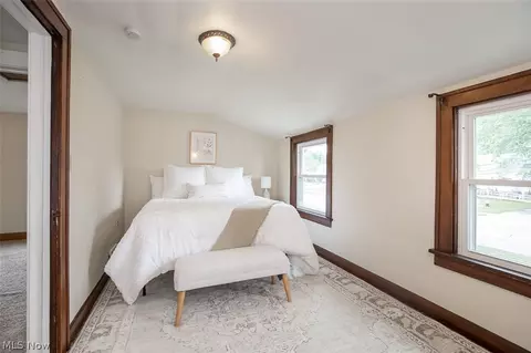 Bedroom - 930 E 250th St, Euclid, OH 44132 photo 4 of 8