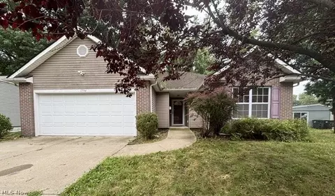 1794 Wakefield Dr, Akron, OH 44320