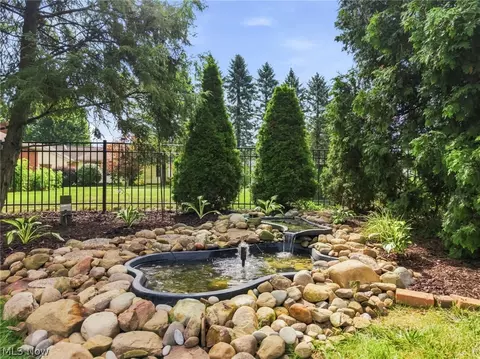Exterior - 3465 Cornwall Dr NW, Canton, OH 44708 photo 6 of 8