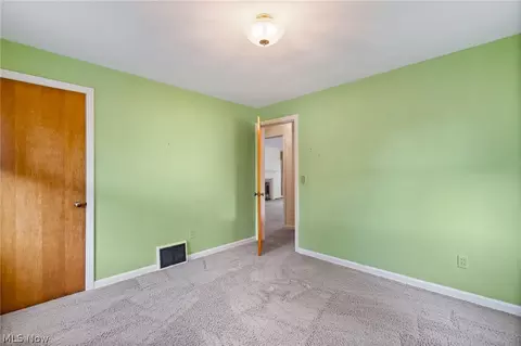 Bedroom - 154 Hilltop Dr NW, Canton, OH 44708 photo 4 of 5