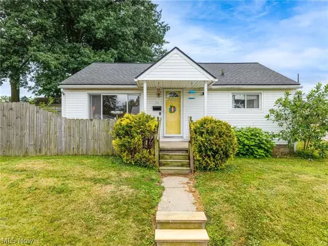 516 Franklin Ave, Barberton, OH 44203