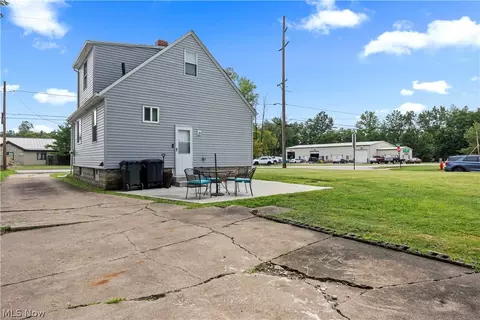 Exterior - 7723 W River Rd S, Elyria, OH 44035 photo 5 of 7