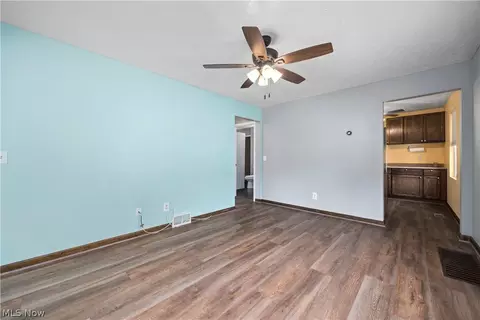 Living - 7723 W River Rd S, Elyria, OH 44035 photo 4 of 6
