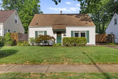 1960 Tudor St, Cuyahoga Falls, OH 44221