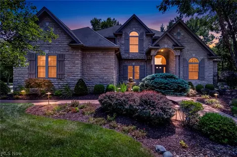 22131 Yarrow Trl, Strongsville, OH 44149