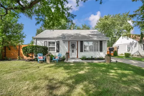 15742 Leigh Ellen Ave, Cleveland, OH 44135